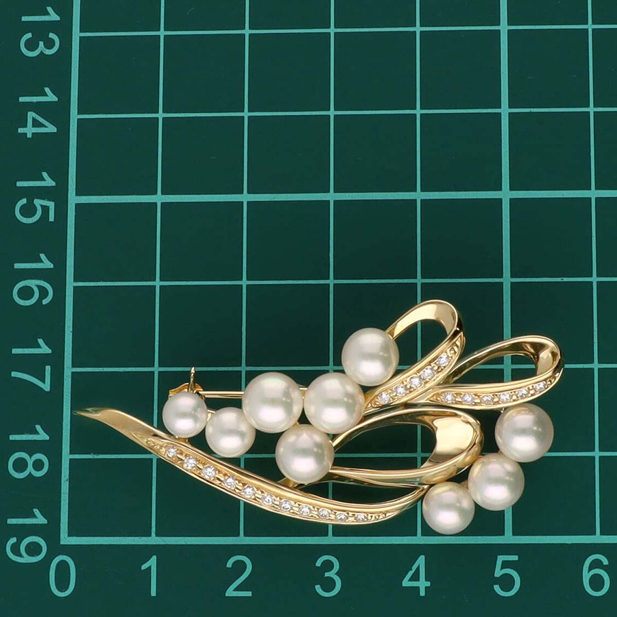 MIKIMOTO Pearl Diamonds brooch