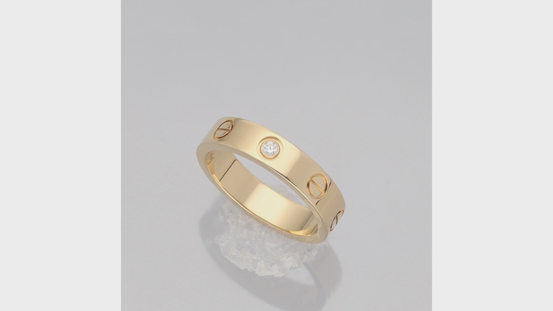 Cartier love ring, 1 diamond